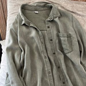 Old navy button up